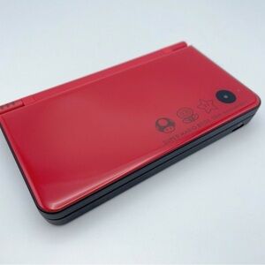 Red Nintendo DSI XL Super Mario Edition